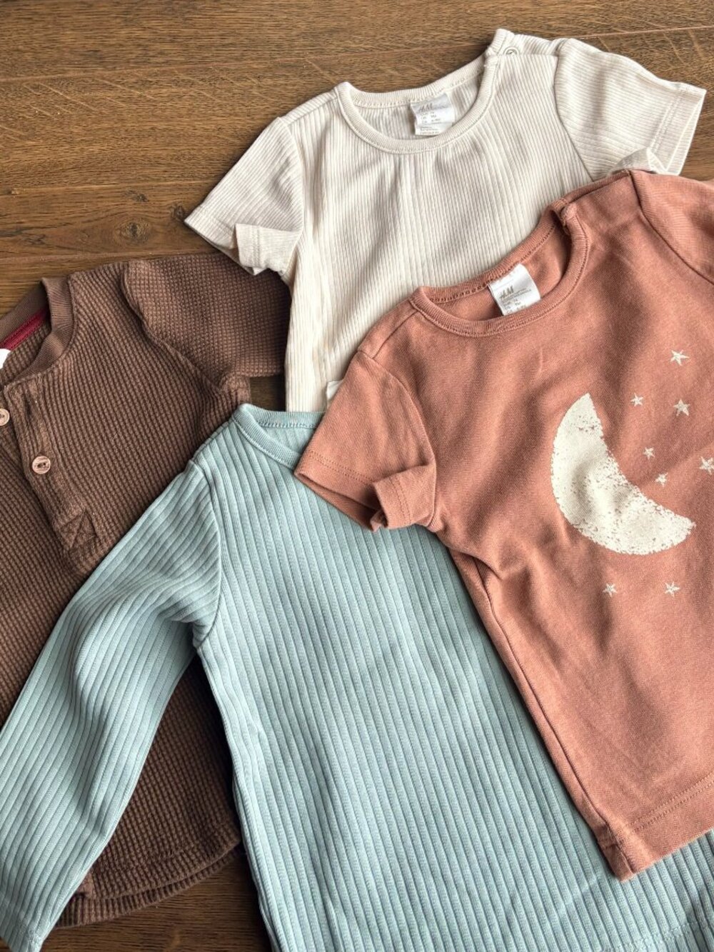 H&M neutral tops